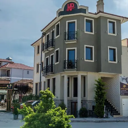 Pazari & Hotel