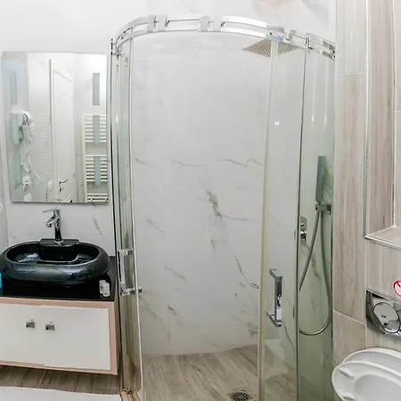 Ξενοδοχείο Pazari & *