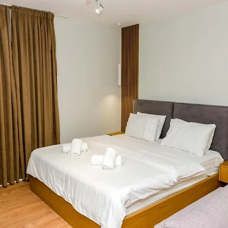 Pazari & Hotel *