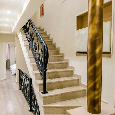 Pazari & Hotel Korce