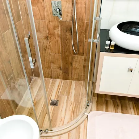 Pazari & * كورتشي