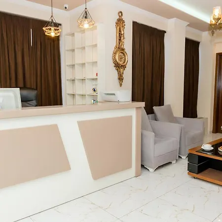 Pazari & Hotel *