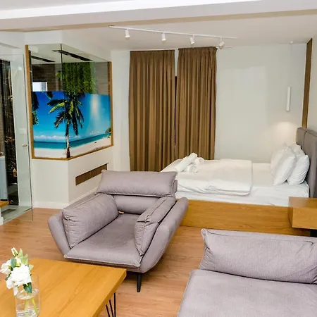 Pazari & فندق كورتشي