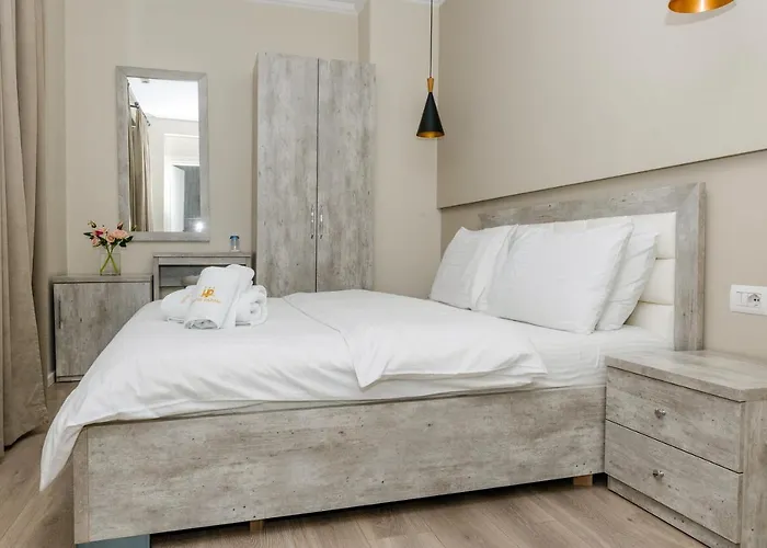 Pazari & Otel *