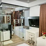 Pazari & Hotel Korce