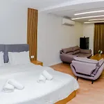 Pazari & Hotel
