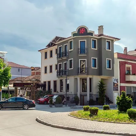 Hotel Pazari & *