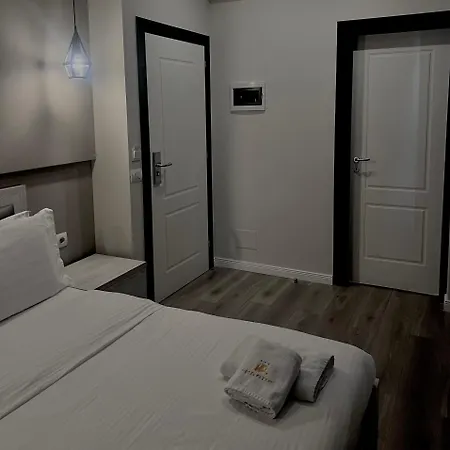 Pazari & Hotel *